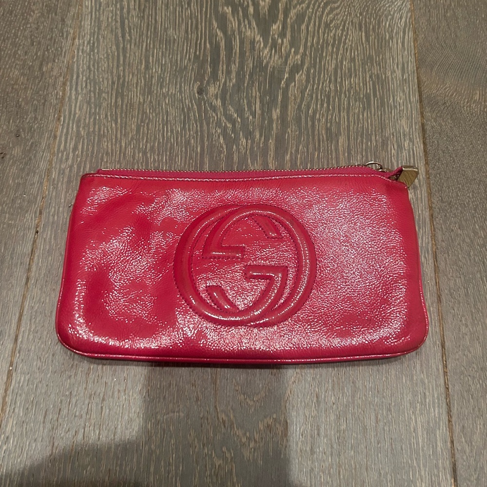 Gucci pink Patent Leather Clutch with Gold-Tone Hardware